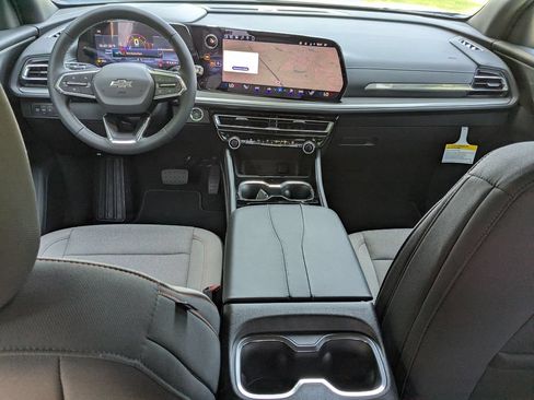 New 2027 Chevrolet Traverse LT w/ Midnight/Sport Edition FWD image 22
