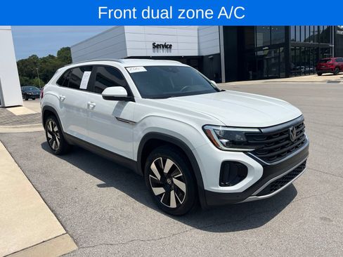 Certified 2024 Volkswagen Atlas Cross Sport SE FWD image 3