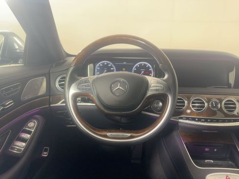 Used 2017 Mercedes-Benz S 550 4MATIC Sedan image 18
