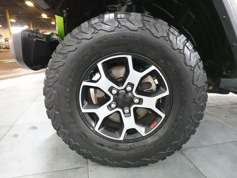 Used 2020 Jeep Wrangler Unlimited Rubicon AWD/4WD image 36