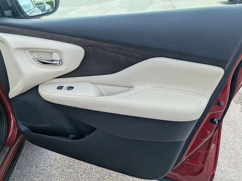 Used 2023 Nissan Murano Platinum w/ Cargo Package FWD image 32