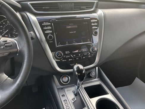 Used 2024 Nissan Murano SV w/ SV Midnight Edition Package image 6