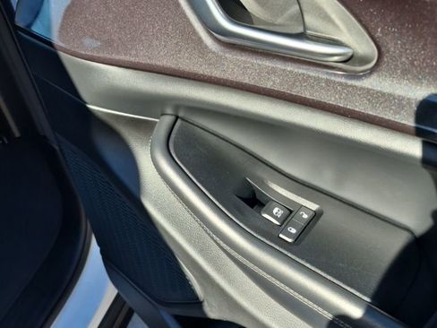 Used 2023 Jeep Grand Cherokee L Altitude image 20