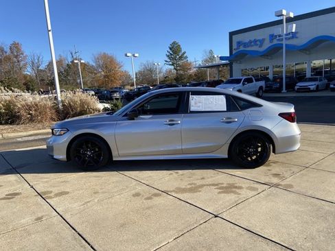 Used 2025 Honda Civic Sport image 6