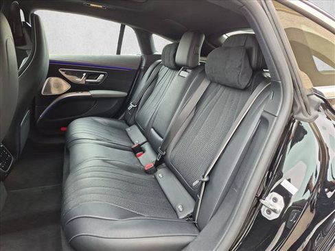 Used 2023 Mercedes-Benz EQS 580 4MATIC Sedan image 19