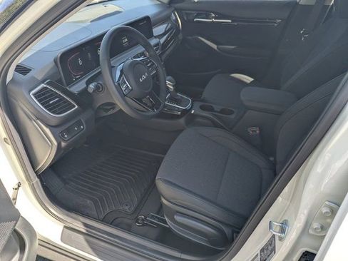 Used 2026 Kia Seltos S FWD image 9