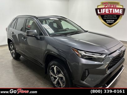 New 2025 Toyota RAV4 SE