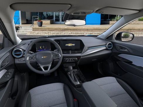 New 2026 Chevrolet Trax LT image 15