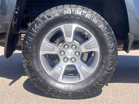 Used 2017 Chevrolet Colorado Z71 AWD/4WD image 10