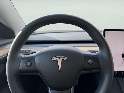 Used 2023 Tesla Model 3 Performance image 16