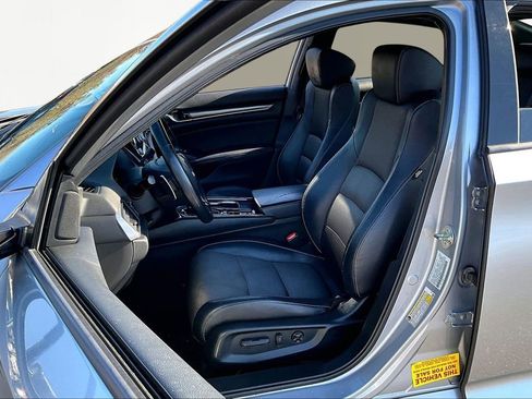 Used 2018 Honda Accord Sport image 17