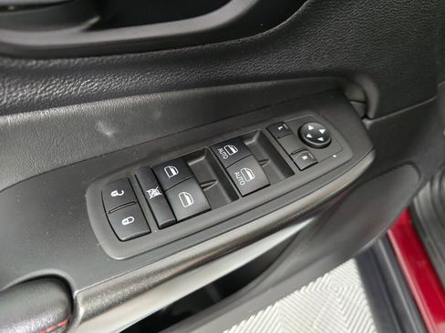 Used 2021 Jeep Cherokee Trailhawk w/ Technology Group image 18