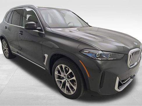Certified 2026 BMW X5 xDrive40i w/ Premium Package image 2