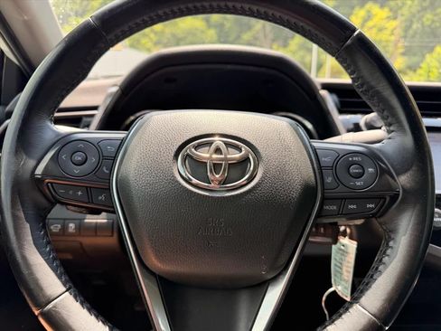 Used 2020 Toyota Camry SE FWD image 14