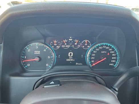 Used 2018 Chevrolet Suburban Premier AWD/4WD image 28