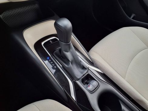 Used 2020 Toyota Corolla LE FWD image 21