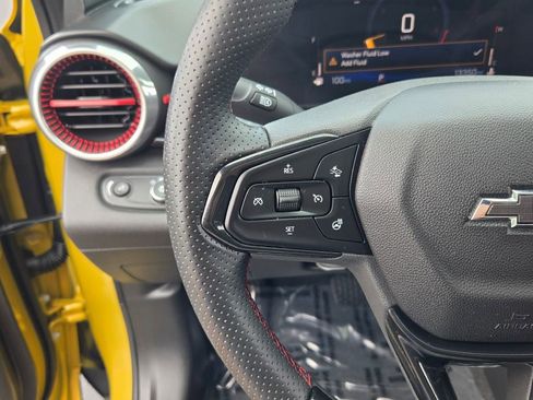 Used 2024 Chevrolet Trax RS w/ Sunroof Package image 30