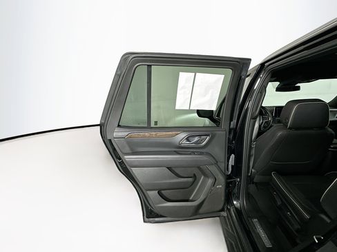 Used 2024 Chevrolet Tahoe Premier image 25