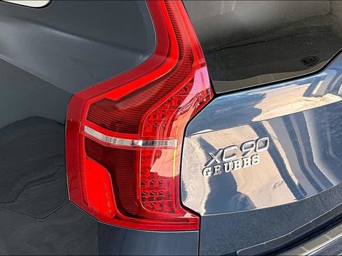 Certified 2023 Volvo XC90 B6 Ultimate AWD/4WD image 40