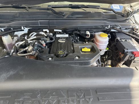 Used 2025 RAM 2500 Big Horn AWD/4WD image 32