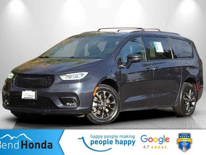 Used 2021 Chrysler Pacifica Limited w/ S Appearance Package