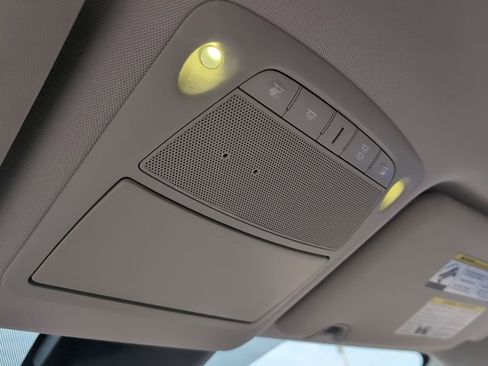 Used 2020 Nissan Rogue SV image 29