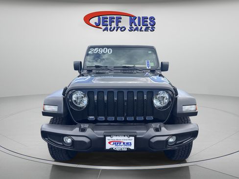 Used 2021 Jeep Wrangler Unlimited Sport AWD/4WD image 2