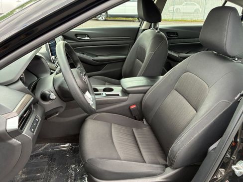 Used 2025 Nissan Altima 2.5 SV image 36