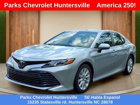 Used 2018 Toyota Camry LE FWD image 26
