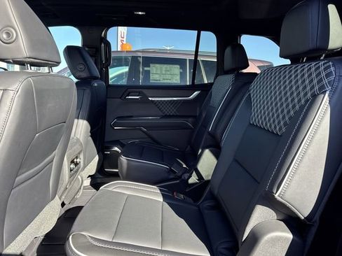 New 2026 GMC Acadia Denali w/ Super Cruise Package FWD image 9