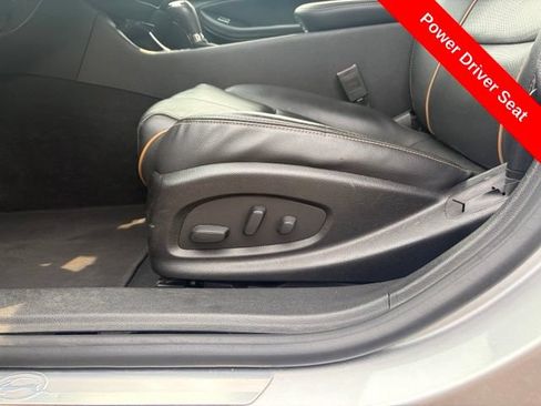 Used 2018 Chevrolet Impala Premier FWD image 32