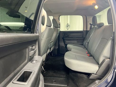 Used 2015 RAM 3500 Tradesman w/ Chrome Appearance Group AWD/4WD image 16