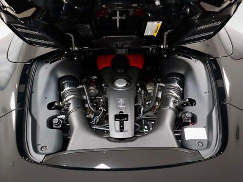 Used 2019 Ferrari 488 Spider RWD image 14