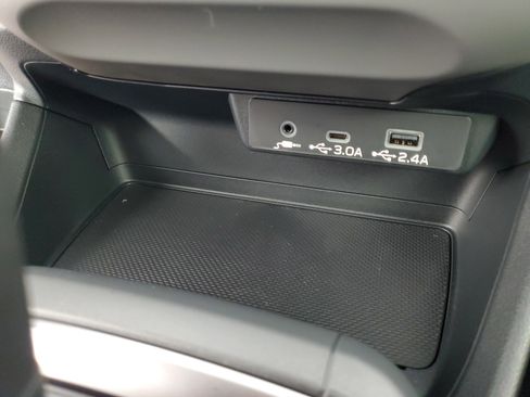 New 2025 Subaru Crosstrek 2.0i Premium image 19