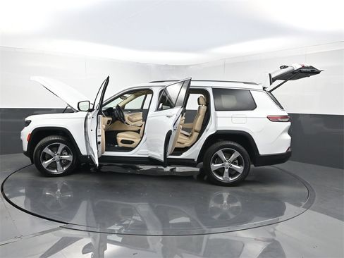 Used 2022 Jeep Grand Cherokee L Limited image 42