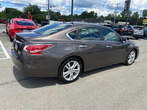 Used 2015 Nissan Altima 3.5 SL FWD image 6