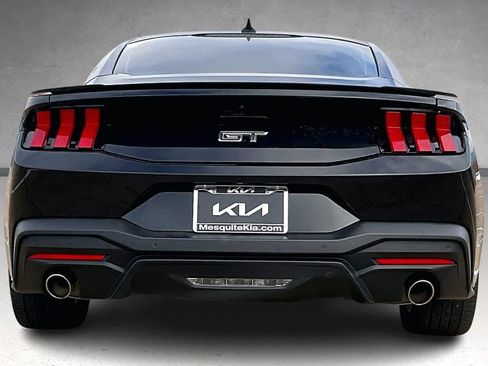 Used 2024 Ford Mustang GT Premium image 5