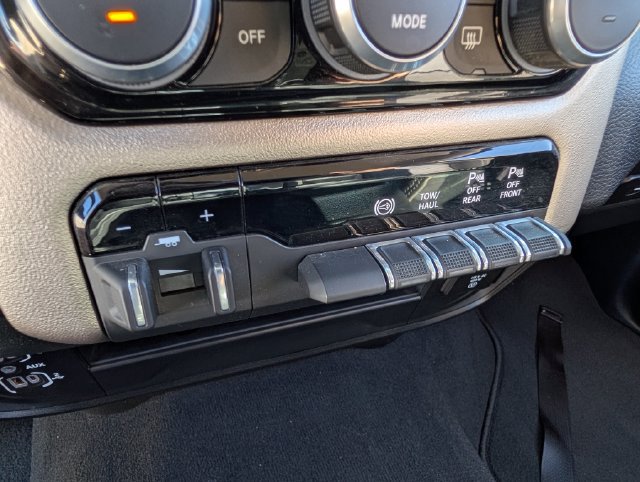 Used 2024 RAM 2500 Laramie w/ Safety Group AWD/4WD image 29