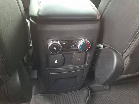Used 2023 Ford Explorer ST-Line AWD/4WD image 13