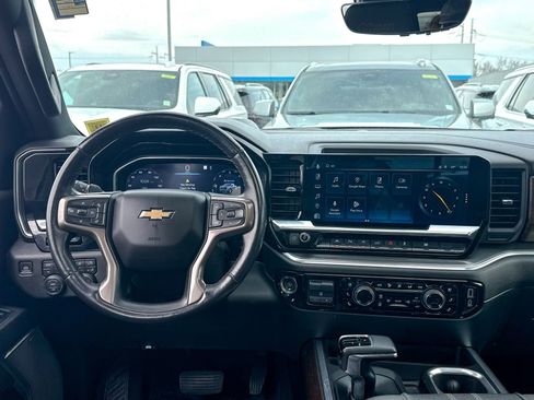 Certified 2023 Chevrolet Silverado 1500 High Country w/ High Country Premium Package AWD/4WD image 22