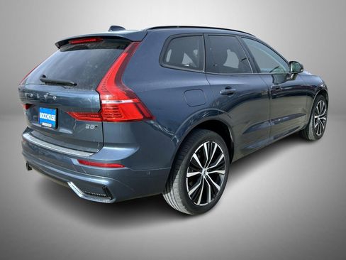 Used 2023 Volvo XC60 B5 Plus AWD/4WD image 5