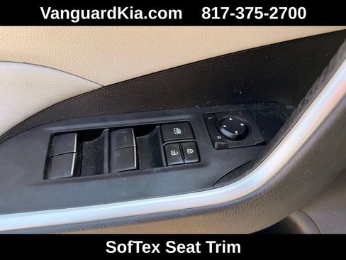 Used 2021 Toyota RAV4 XLE Premium FWD image 18