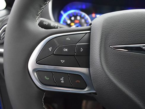 New 2026 Chrysler Pacifica Select image 17