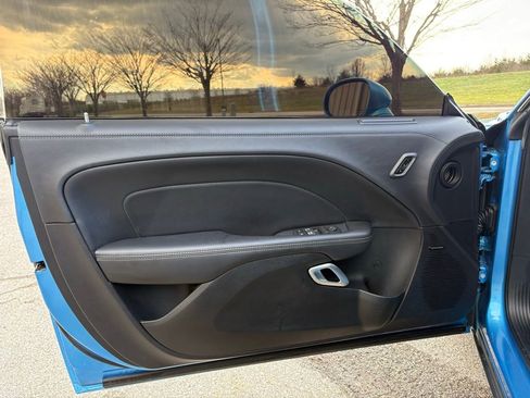 Used 2023 Dodge Challenger R/T w/ Plus Package image 21