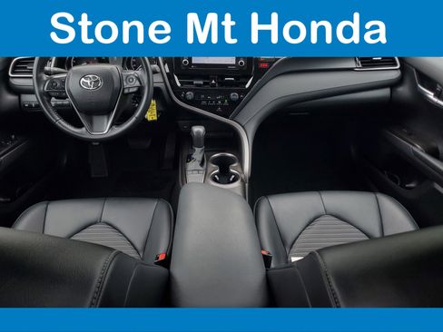 Used 2024 Toyota Camry SE FWD image 13