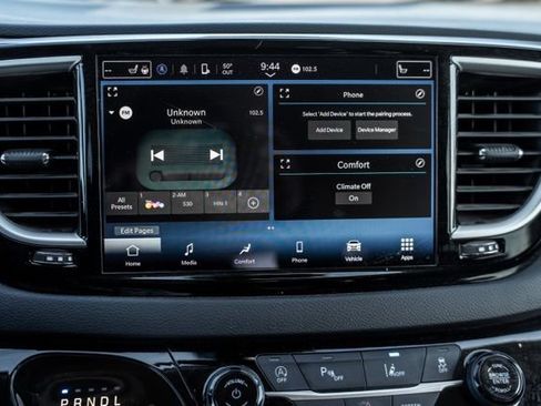 Used 2023 Chrysler Pacifica Touring-L FWD image 18