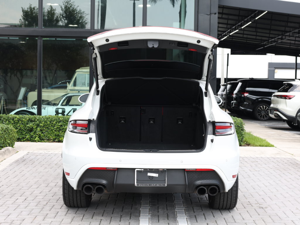Used 2023 Porsche Macan Turbo AWD/4WD image 7