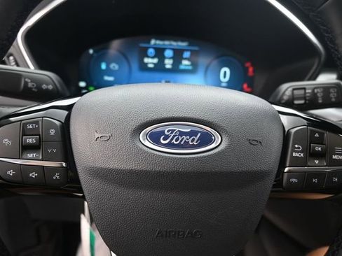 New 2026 Ford Escape Platinum image 9