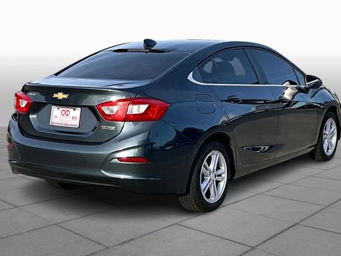 Used 2017 Chevrolet Cruze LT image 13