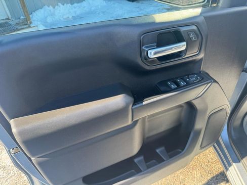 Used 2021 Chevrolet Silverado 1500 Custom image 10